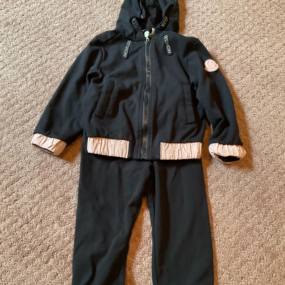 🌸 MONCLER GIRLS SIZE 4 JACKET AND PANTS